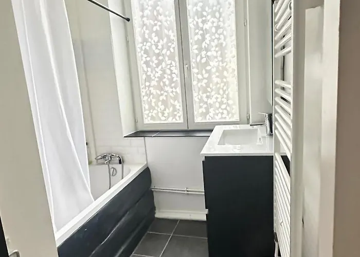 Le Repere De La Cathedrale - Hypercentre Apartment